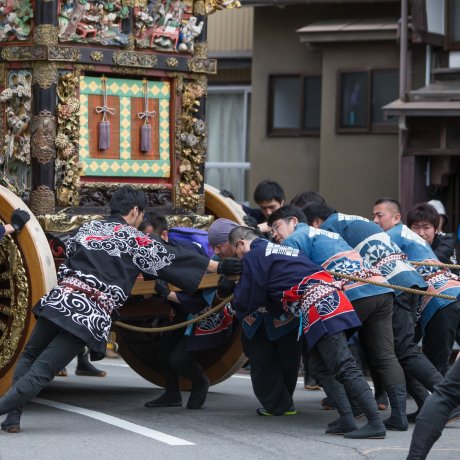Le festival Hikiyama à Yatsuo Le festival Hikiyama à Yatsuo