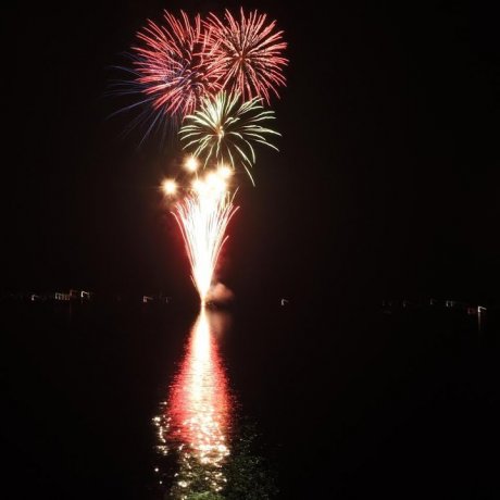 Feux d'Artifices du Lac Yamanaka Feux d'Artifices du Lac Yamanaka