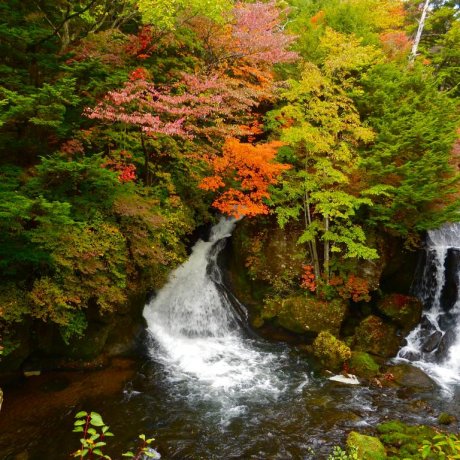 La cascade Ryuzu-no-taki, Oku-Nikko La cascade Ryuzu-no-taki, Oku-Nikko